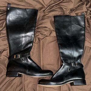 Brand new never worn women’s Michael Kors boots